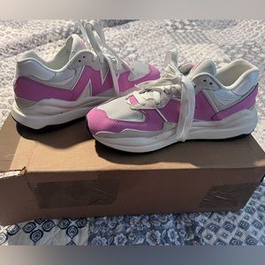 New balance 5470 Raspberry/white women shoes